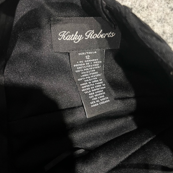 Size 12 Kathy Roberts Knee Length Formal Black Dress with Bow and Roses pattern - Picture 4 of 8